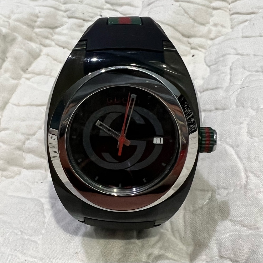 Gucci Unisex Sync Rubber Strap Sport Watch - Picture 3 of 9